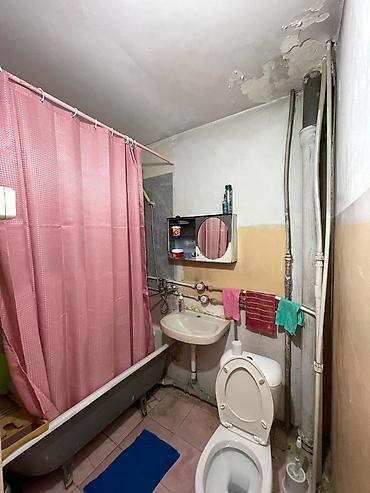 kant flat: 3 комнаты, 58 м², 4 мкр 104 серия, 1 этаж, Требуется ремонт — 5