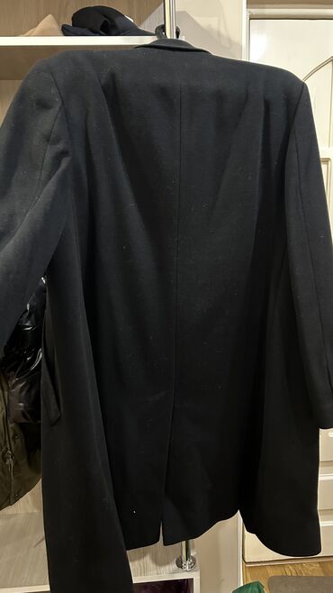 одежда для девочки: Продаю мужское б/у стильное пальто шерсть кашемир( 75%) Италия 54