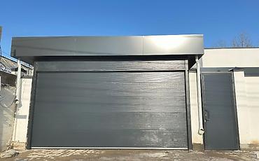 Секционные ворота: Металлические, Автоматические, Alutech, Для гаража, Для частного дома, Для контейнера, Бронированные, Оптом, Новый, Бесплатная установка — 2