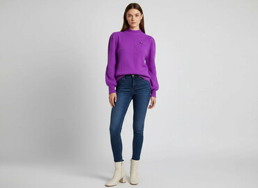 Swetry: Sweter damski, rozmiar S