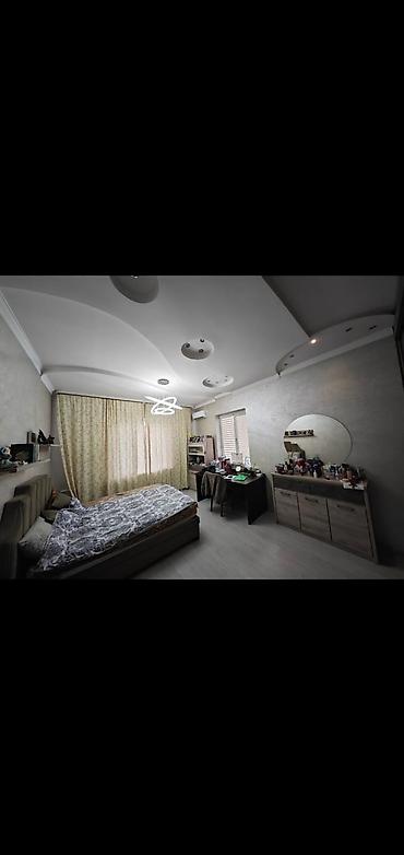 Продажа коттеджей и домов: Продается два 2 этажных особняка. р-н мкр.Джал, по — 28