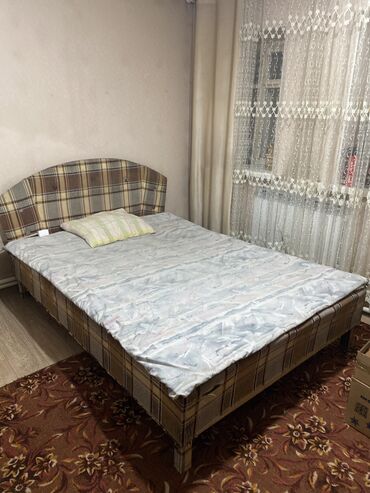 где купить подушку для беременных: Двуспальная кровать, Б/у, С мягкой обивкой, длина - 200 см