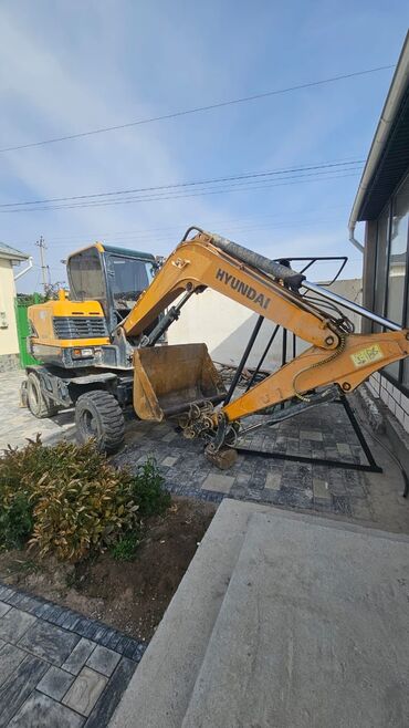 эксковатор погрузчик: Экскаватор, Hyundai, 2012 г., Дөңгөлөктүү