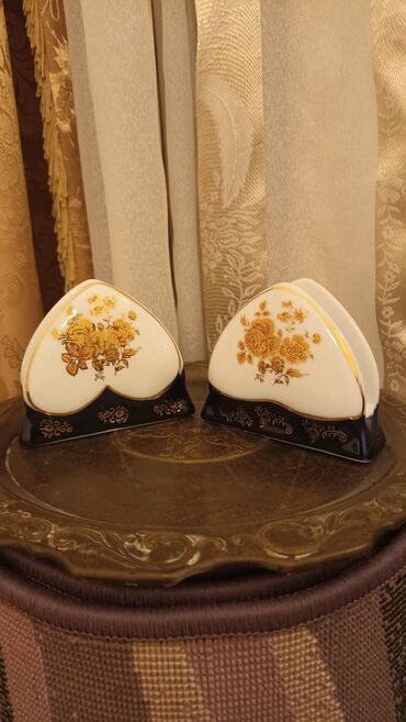 Digər dəstlər və servizlər: Kobalt Çexiya . Qiymətlər fərqlidir .6,8,10,12,15 manat . votsap — 15