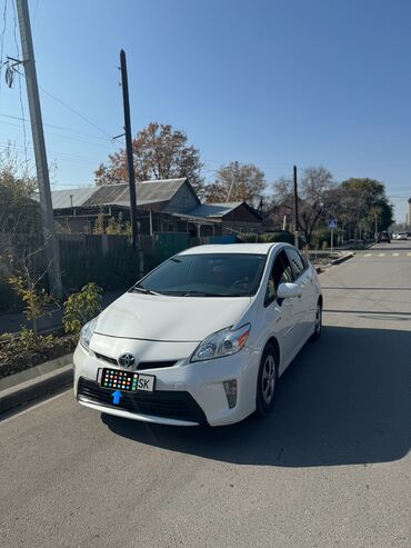 Toyota: Toyota Prius: 2015 г., 1.8 л, Автомат, Гибрид, Седан