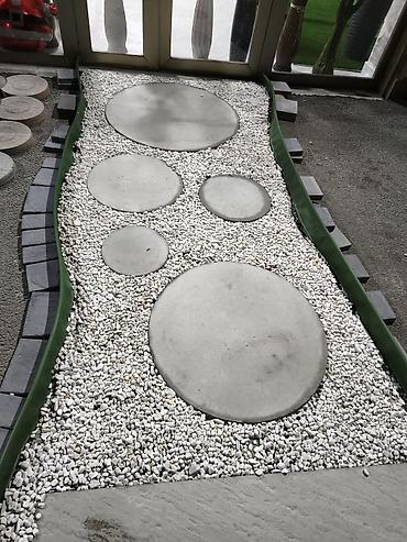 Bağ və həyət üçün dekorativ keçid dəsti - Material: Beton dairəvi