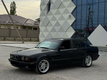 машина в росрочку: BMW 5 series: 1989 г., Седан