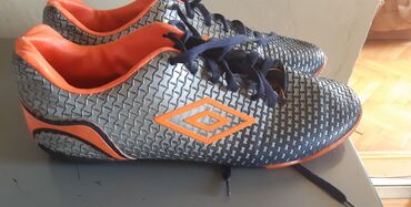 Patike i sportska obuća: UMBRO patike za fudbal 46,original