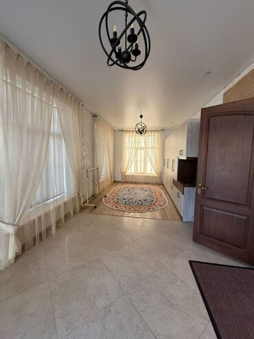 Долгосрочная аренда домов: 368 м², 6 комнат — 20