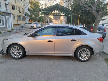 бампера гольф 2: Chevrolet Cruze: 1.4 л | 2014 г. 298000 км Седан