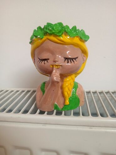 Figurice i makete: Ručno rađene dekorativne figurice devojčica sa venčićima od cveća – — 3