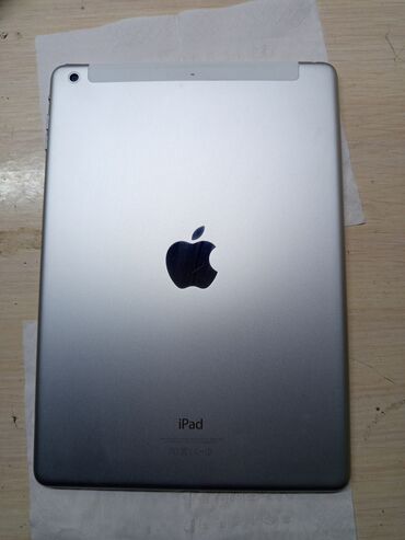 меняю на планшет: Планшет, Apple, 9" - 10", Wi-Fi, Классикалык түсү - Күмүш