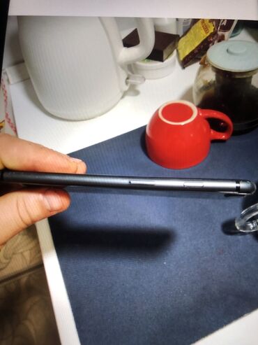 Apple iPhone: IPhone 8 Plus, Б/у, 64 ГБ, Черный, Зарядное устройство, 76 % — 8