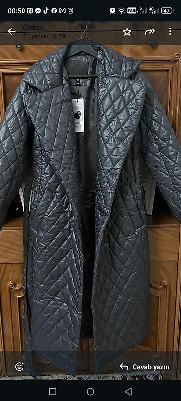 instagram paltolar: Qadınlar üçün uzun quilted (kapitone) palto - Rəng: tünd boz/metallic — 1