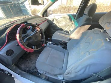 Daewoo: Daewoo Kalos: 2002 г., 1.5 л, Автомат, Бензин, Седан