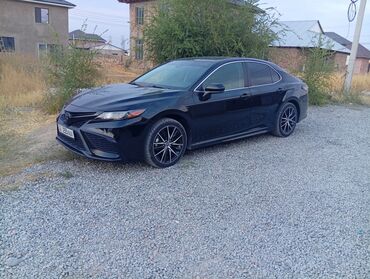 молочное оборудование: Toyota Camry: 2021 г., 2.5 л, Автомат, Бензин, Седан
