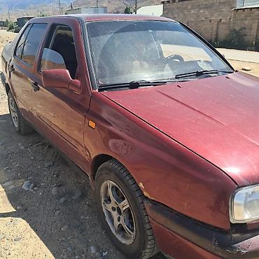 авто полироль: Volkswagen Vento: 1992 г., 1.8 л, Механика, Бензин, Седан — 2