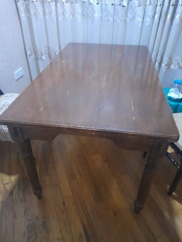 tek stol: Qonaq masası, İşlənmiş