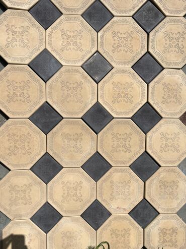 Брусчатка кирпич: Брусчатка кирпич, Для лестниц, Бетонная, Литая, Новый, Гарантия, Бесплатная доставка, Бесплатный выезд at lalafo.kg — 22 Брусчатка кирпич: Брусчатка кирпич, Для лестниц, Бетонная, Литая, Новый, Гарантия, Бесплатная доставка, Бесплатный выезд — 22