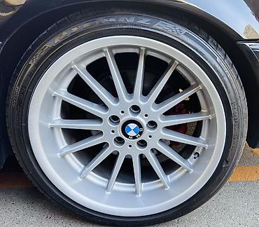 BMW üçün orijinal yüngül lehimli disklər və şinlər komplekti lalafo.az -da BMW üçün orijinal yüngül lehimli disklər və şinlər komplekti