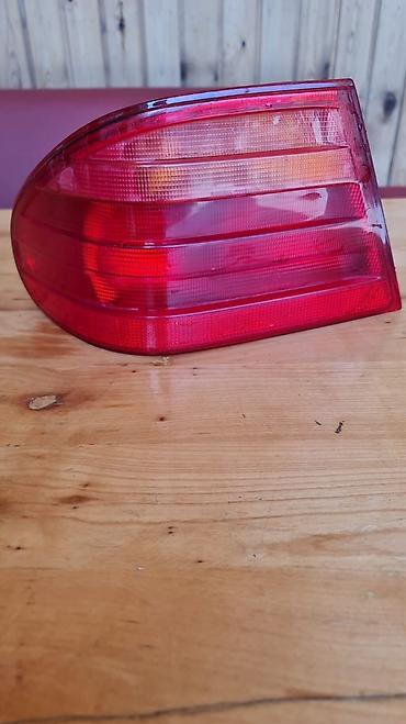 mercedesbenz 240: Mersedes 4gözün arxa sol stopu — 1