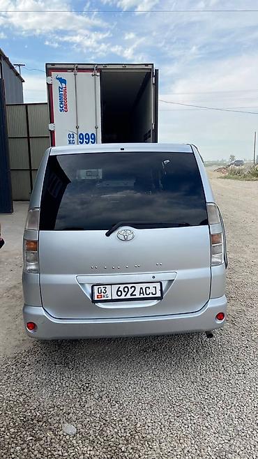 Toyota: Toyota Voxy: 2003 г., 2 л, Автомат, Бензин, Минивэн — 3