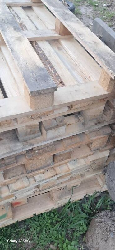 полка для вешей: Продаю поддоны от 250 и выше до 400
размер 120/80 100/120