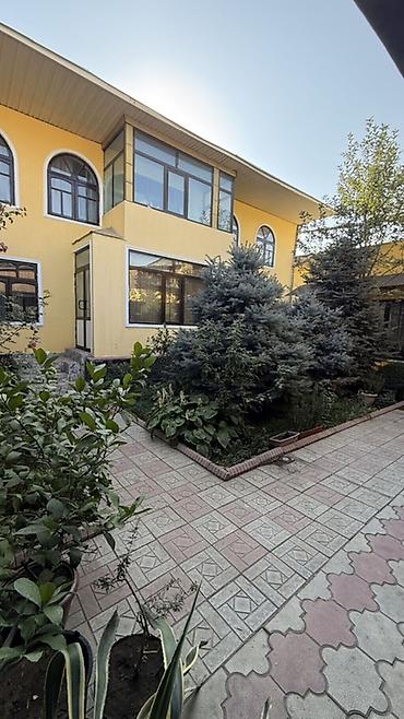 бишкек дом сатылат: 6 бөлмө жана андан көп, 280 м², 5 соток, Бишкек, Физприборы Кыймылсыз мүлк агенттиги — 1