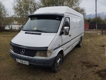 шаланда прицеп: Жеңил жүк ташуучу унаа, Mercedes-Benz, Колдонулган