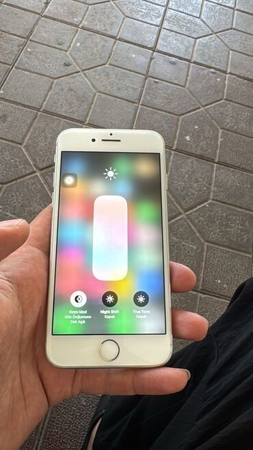 iphone arxa şüşə: IPhone 7, Белый