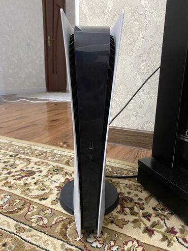 сони плейстейшен 4 в бишкеке: ПРОДАЕТСЯ!! Playstation5 fat 3ревизии Digital Edition: в комплекте