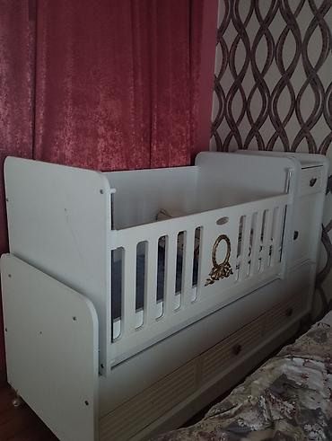 mebel kreditle: Beşik/uşaq çarpayısı cox səliqəli işlənib ünvandan goturmə ünvan — 2