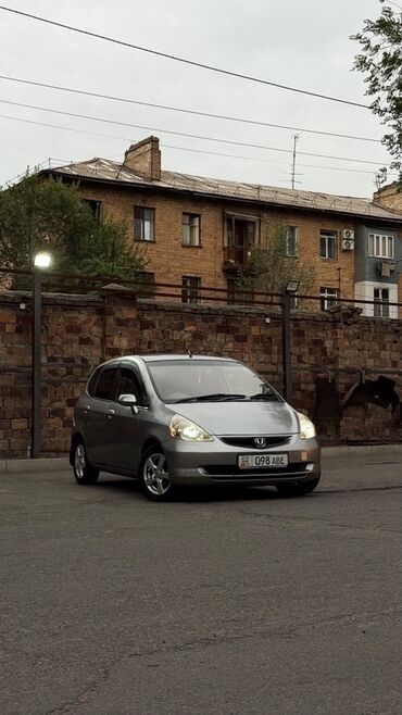 аато в рассрочку: Honda Fit: 2003 г., 1.5 л, Автомат, Бензин, Хетчбек