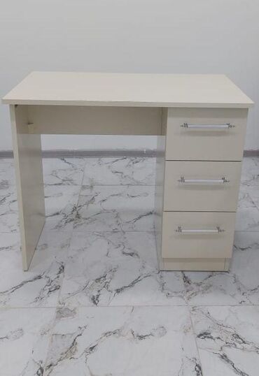 Quruducular: Manikür üçün masa lalafo.az -da Quruducular: Manikür üçün masa