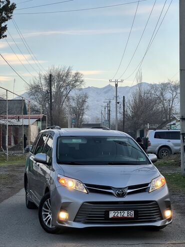 sienna: Toyota Sienna: 2018 г., 3.5 л, Автомат, Бензин, Минивэн