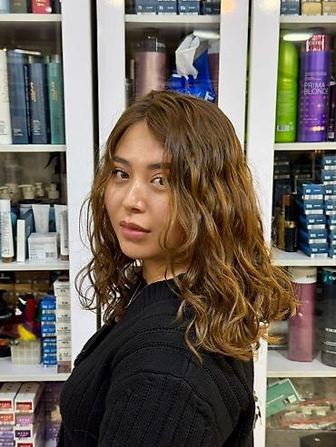 купить волосы: Парикмахерские услуги: стрижки, окрашивание и укладка - Женские — 3