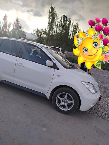 Toyota Ist: 2003 г., 1.3 л, Автомат, Бензин, Хэтчбэк