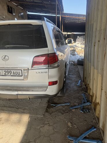 Lexus: Lexus LX: 2011 г., 5.7 л, Автомат, Газ, Внедорожник