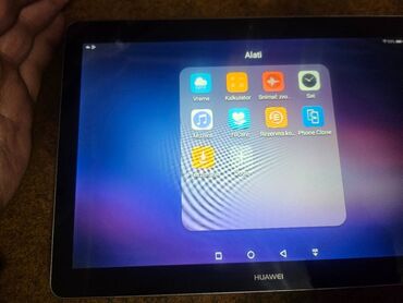 Tableti: Huawei MediaPad T3 10-Tablet radi, brzo otvara, tač radi, baterija je na lalafo.rs — 3 Tableti: Huawei MediaPad T3 10-Tablet radi, brzo otvara, tač radi, baterija je — 3
