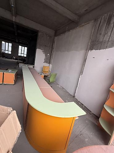 Другая мебель: Продается мебель б/у в разного назначения, тумбочки, ресепшены, столы — 6