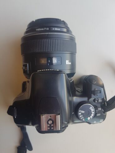 фотоапарат canon: Canon 450d + Yongnuo 85mm 1.8 в отличном состоянии,имеется кофр