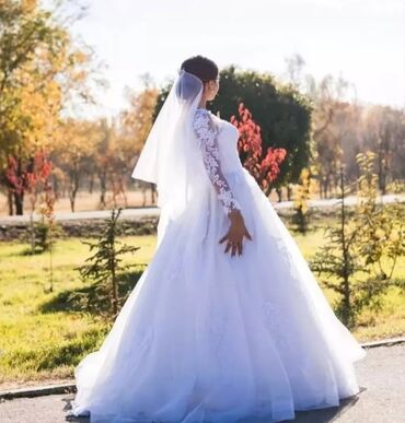 Свадебные платья: Свадебное платье, Пышная модель, 44, 46 (M), цвет - Айвори, Рукава: Длинные, С подъюбником — 7