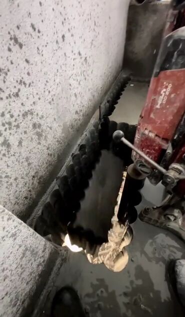 Plitə işləri: Beton kesimi beton deşimi beton kesen beton deşen beton kesme deşmə
