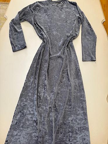 Dəstlər, kostyumlar: Her biri 5 manatdi. M ve ya L olcuduler. Qadın paltarları dəsti 1) — 16