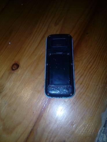 keneksi: Keneksi markali telefondu.2-3manat xerci var.bidene baterekasini — 2