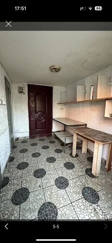 дом квартира ош: 20 кв. м, 1 бөлмө, Жылуу пол, Брондолгон эшиктер, Забор, тосулган