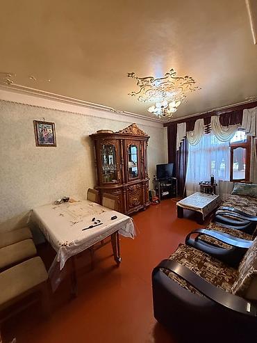 vasmoyda: Bakı, 8-ci kilometr, 3 otaqlı, Köhnə tikili, m. Xalqlar Dostluğu, 85 kv. m — 3