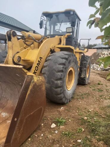 Buldozerlər: Xgm kon 3 kub luq satilir ( icareyede verilir ) ( vp ile elaqe — 3