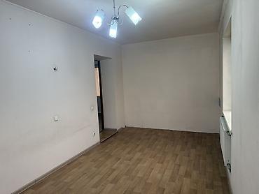 частный дом без хозяина: 🏡 Сдаётся просторный двухэтажный частный дом 📐 Дом — 180 м² 🌿 Участок — 9