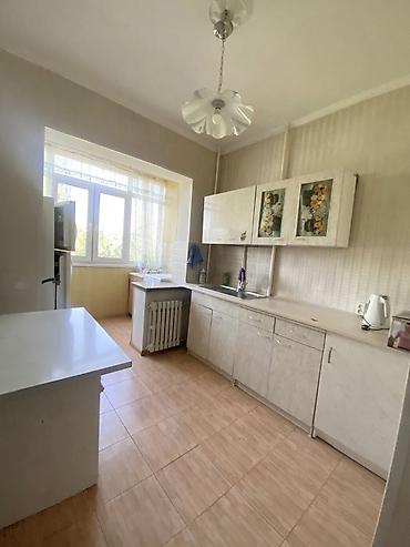 Долгосрочная аренда квартир: Сдается 3 комнатная квартира в Восток-5. Улица Восток 5, дом 6. На 4 — 8